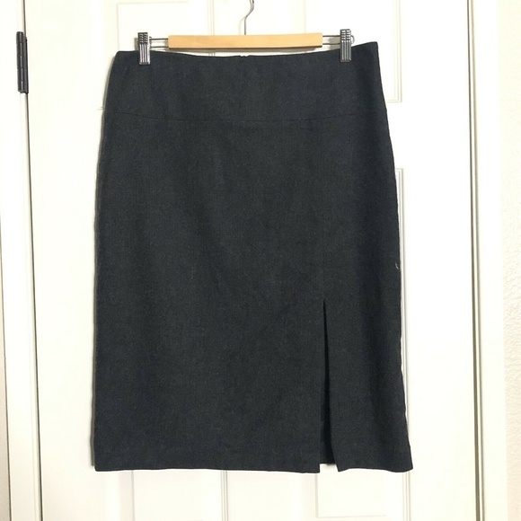 Banana Republic Dresses & Skirts - Banana Republic Stretch Slit Pencil Straight Skirt